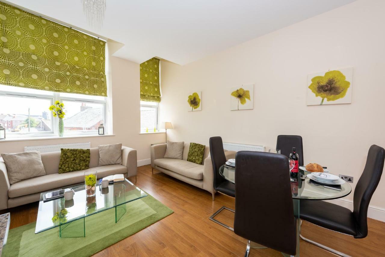 Waterview Deluxe Apartments Barrow-in-Furness ภายนอก รูปภาพ